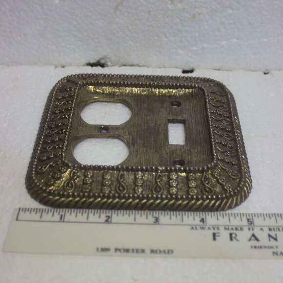 Vintage American Tack & Hardware Outlet & Switch Plate Cover Metal - Picture 3 of 4